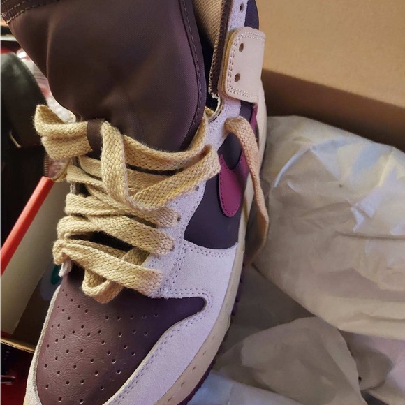 Dunks - Picture 3 of 3